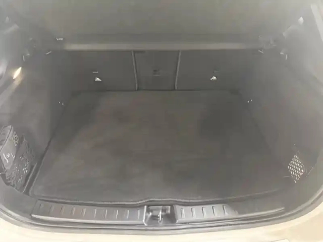 Mercedes Gla 180 d amg line — photo 12