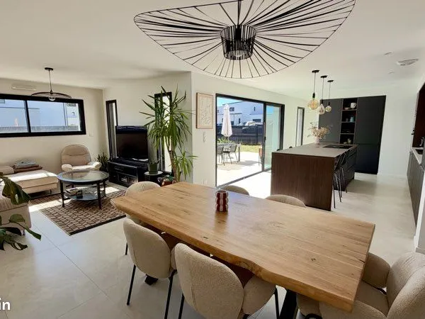 Maison 6 pièces - 143 m²