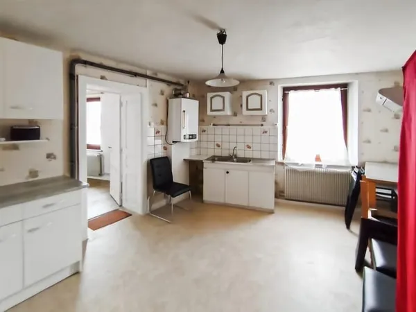 IMMEUBLE de 4 appartements de 306 m² à Bruyères