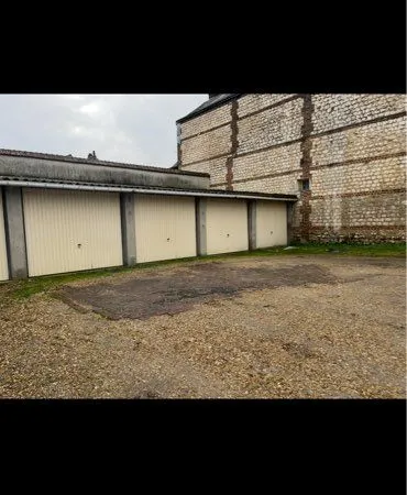Garage à louer