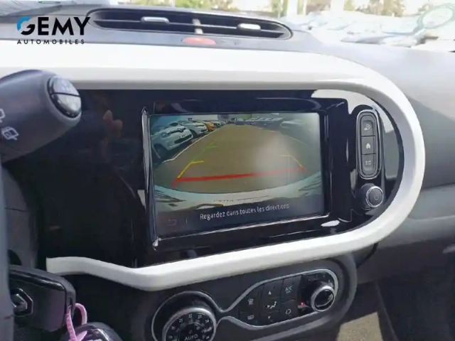 Renault Twingo iii e-tech — photo 15