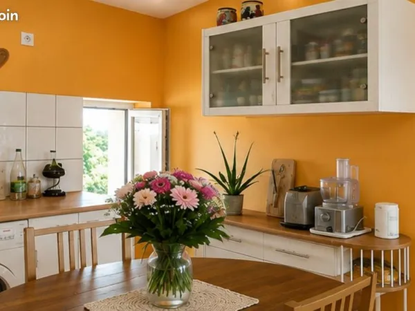 T3 62 m² - Vue sur les toits d'Orange - 2 chambres- Sans frais d'agence