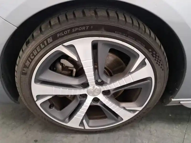 Peugeot 308 2.0 bluehdi 180ch s&amp;s eat8 — photo 17