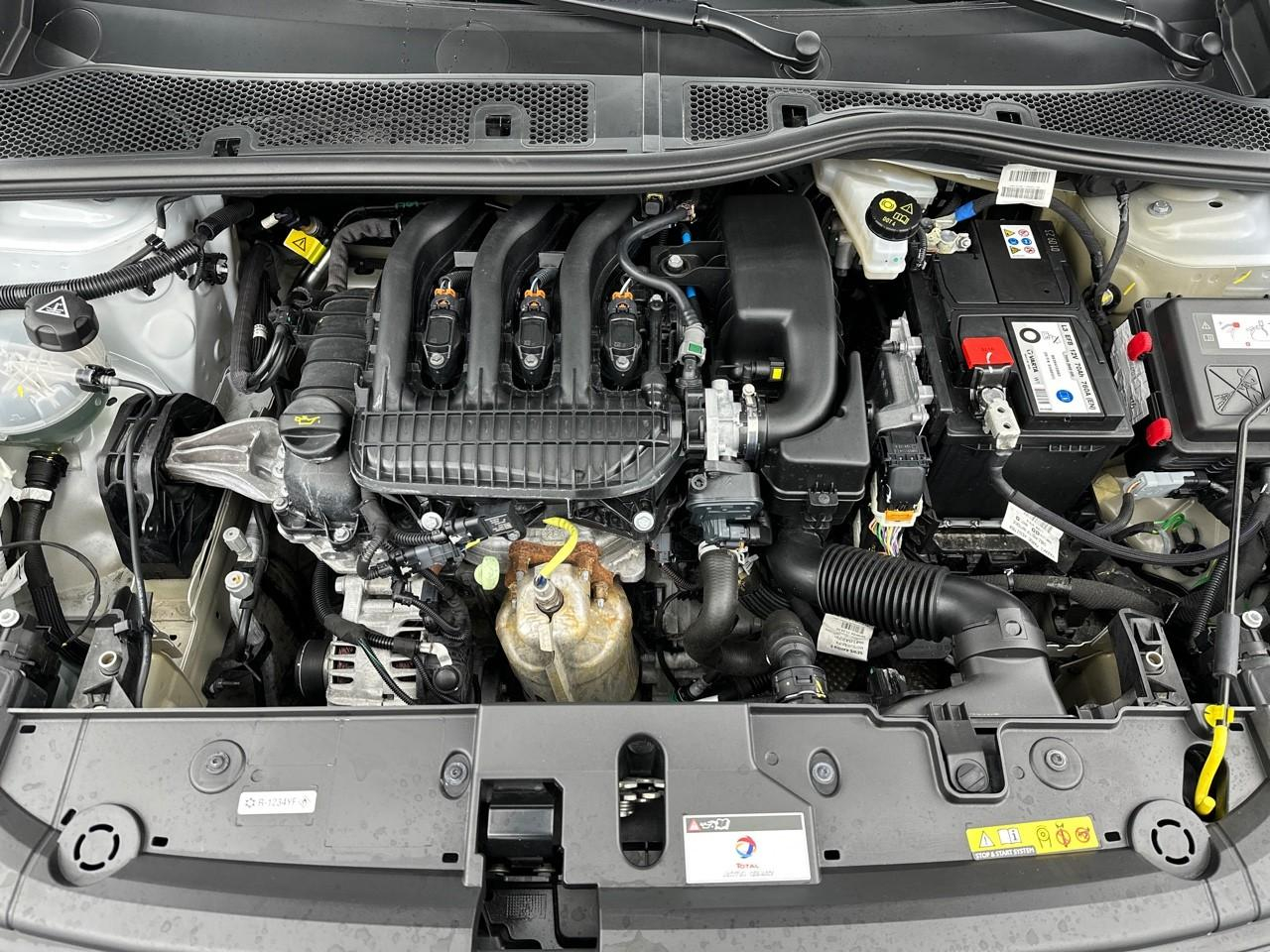 Peugeot 208 puretech 75 s&s bvm5 active pack — photo 14