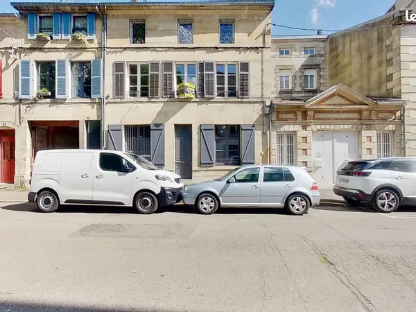 Maison 10 pièces 300 m²
