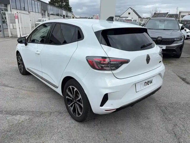 Renault Clio e-tech full hybrid 145 ch gsr2 — photo 3