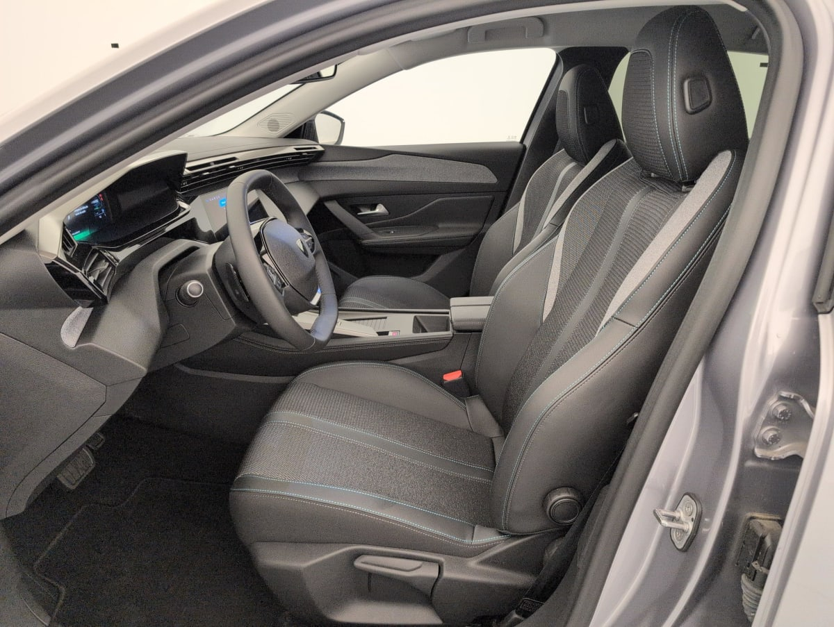 Peugeot 308 — photo 15