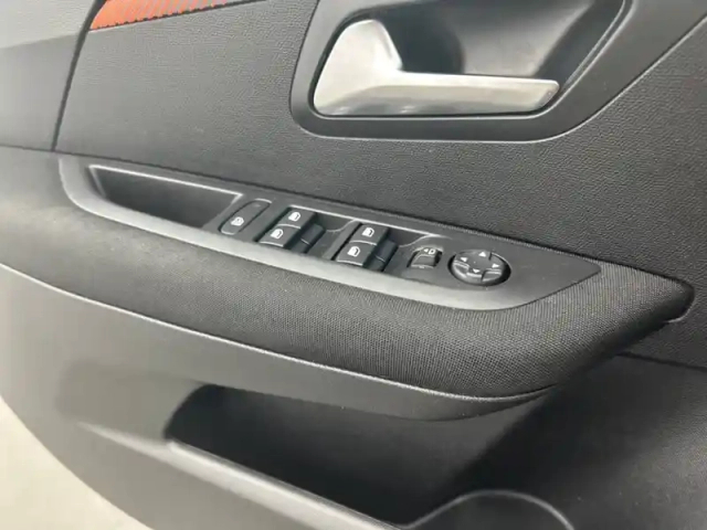 Peugeot 208 puretech 75 s&amp;s bvm5 — photo 15