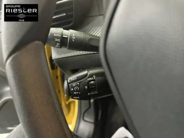 Peugeot 208 puretech 75 s&amp;s bvm5 — photo 19