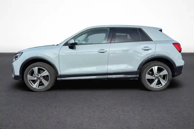 Audi Q2 35 tfsi 150 s tronic 7 — photo 3