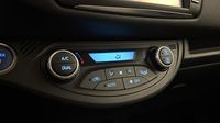 Toyota Yaris 100h Dynamic 5p — photo 26