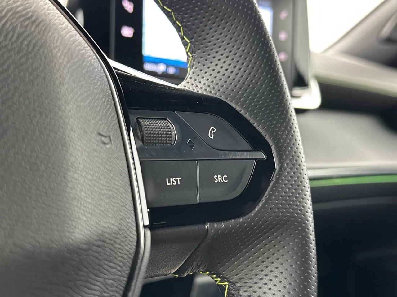 Peugeot 2008 puretech 130 s&s eat8 gt — photo 18