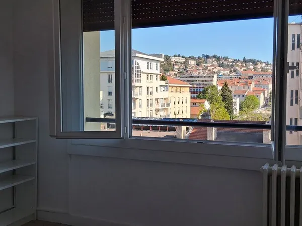 Vend appartement proximite campus trefilerie