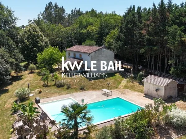 Maison avec piscine sur plus d'un hectare