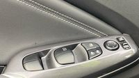 Nissan Juke 1.6 Hybrid 143ch N-Connecta 2022.5 — photo 19