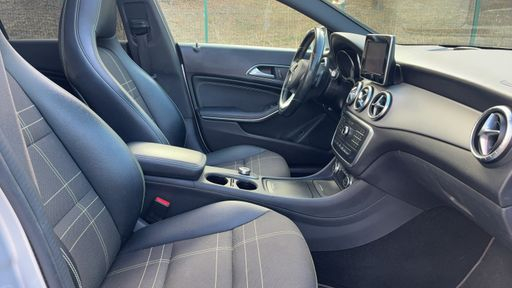Mercedes Classe CLA 2.1 200 CDI 136 - Sensation – 2015 – 165603 km – Diesel – Boîte Automatique — photo 23