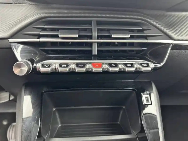 Peugeot 208 puretech 75 s&amp;s bvm5 — photo 18