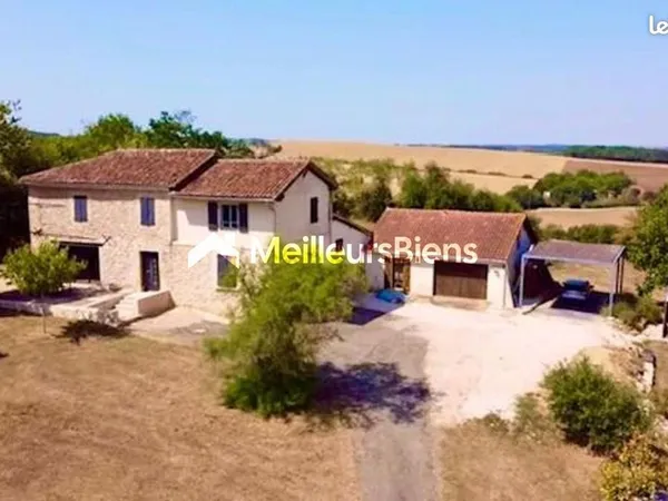 Maison 6 pièces 232 m²