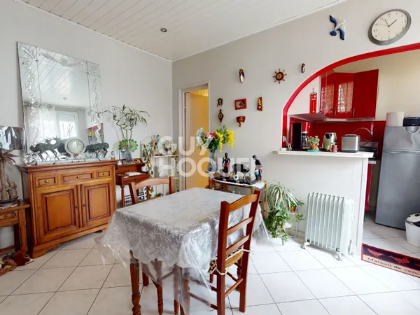 À vendre aux LILAS (93260), charmant 2 pièces de 33,86 m² au calme
