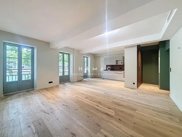 Vends t3 - 98.92 m² - Lyon 1er 69001