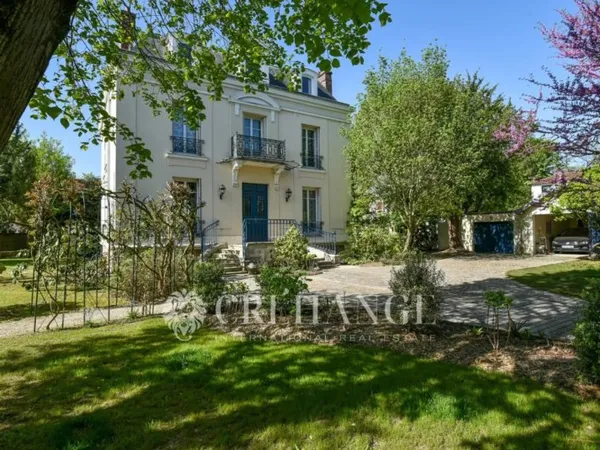 Bas de Chatou - Magnifique maison Mansart