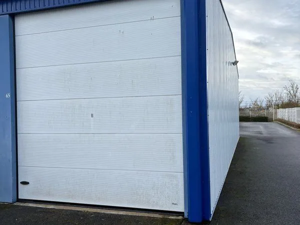 Box de stockage et garage grande hauteur