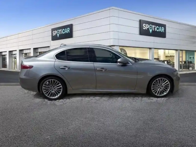Alfa Romeo Giulia 2.2 jtd 180ch super — photo 4
