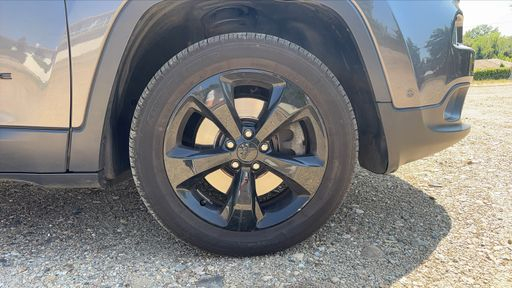 Jeep Cherokee 2.2 CRD 4WD 184 cv boite auto - Night Eagle – 2018 – 95375 km – Diesel – Boîte Automatique — photo 19