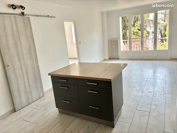 Appartement T2 lumineux avec vue parc