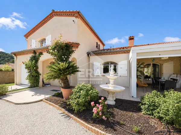 Maison 9 pièces 245 m²