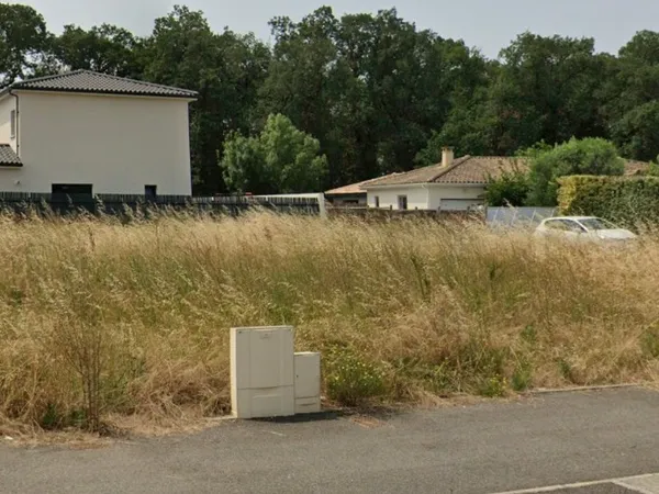 Terrain 920 m²