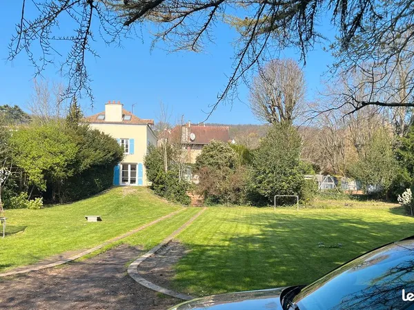 Grande maison meublée avec jardin - 150 m² - Cadre exceptionnel - Saint-Prix (haut)