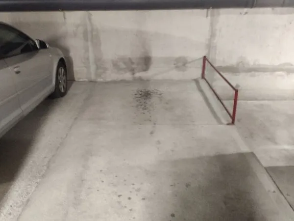 Place de parking COUVERT à louer - Nancy