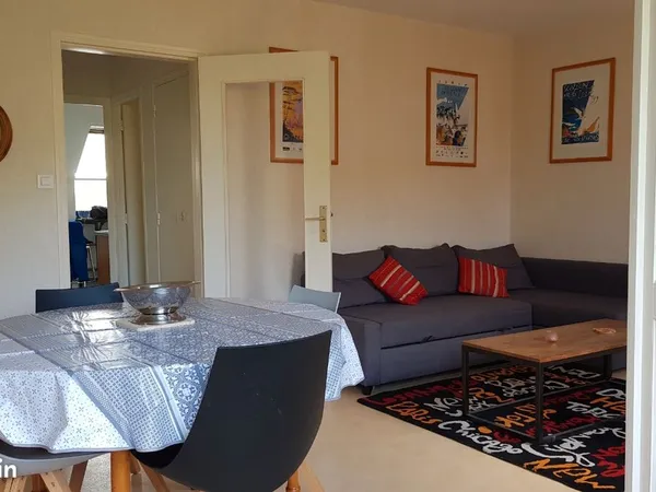 Appartement 2 pieces 43 m2 coeur de bourg