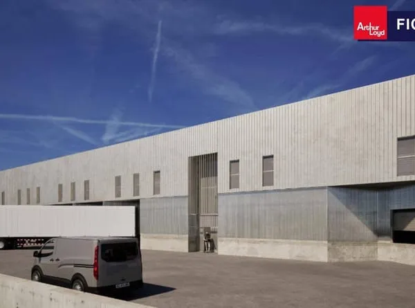 Local d'activité 2816 m²
