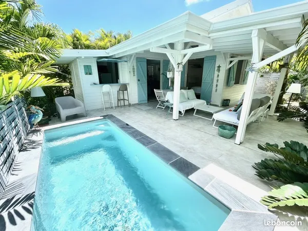 Maison F2 avec 1 chambre pour 2 pers., piscine, citerne, internet et parking