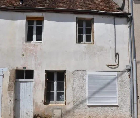 Jolie maison de village à rénover entièrement