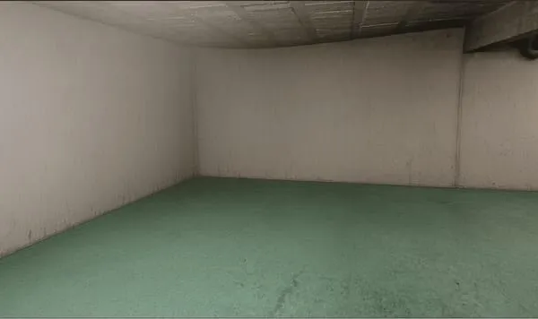 Parking 80 m²