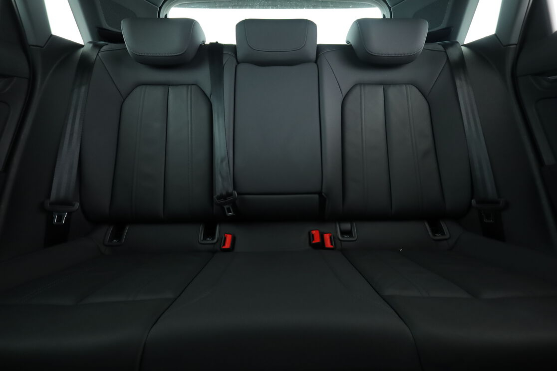 Audi A3 Sportback 35 TFSI mHEV Design Luxe S Tronic 7 — photo 14