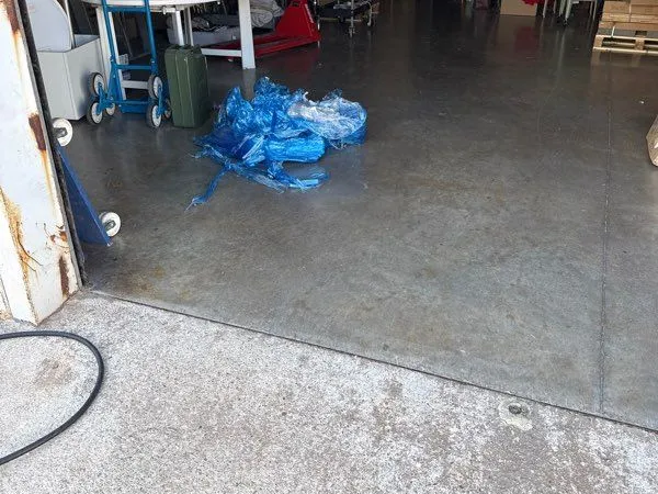 Local stockage / petit atelier 100m2