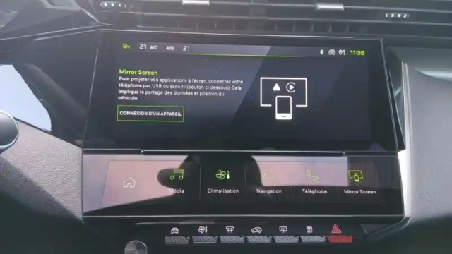 Peugeot 408 hybrid 145 e-dcs6 — photo 102