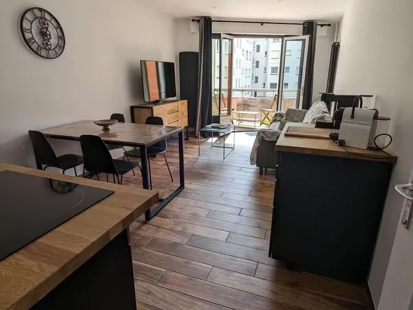 Appartement T2 + cabine 40m² balcon et cave