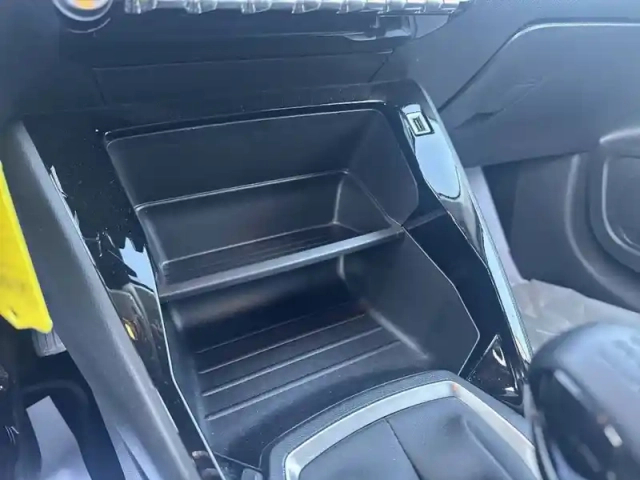 Peugeot 208 puretech 75 s&amp;s bvm5 — photo 69