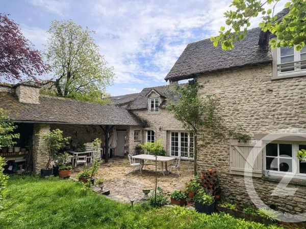 Maison 7 pièces 231 m²