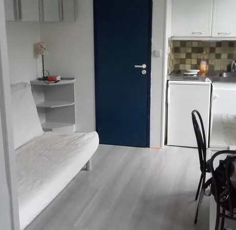 Studio 1 pièce 13 m²