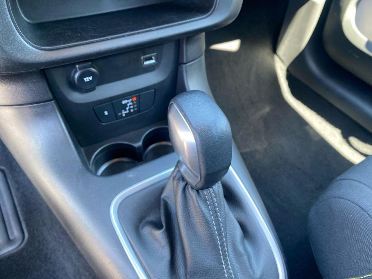 Citroën C3 1.2 puretech 110ch s&s shine eat6 — photo 24