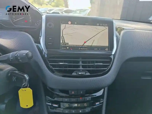 Peugeot 208 puretech 110ch s&amp;s bvm6 — photo 16