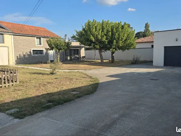 Maison T5 lumineuse de 180 m² avec jardin, garage 60 m² & dépendances - Vente de particulier à parti