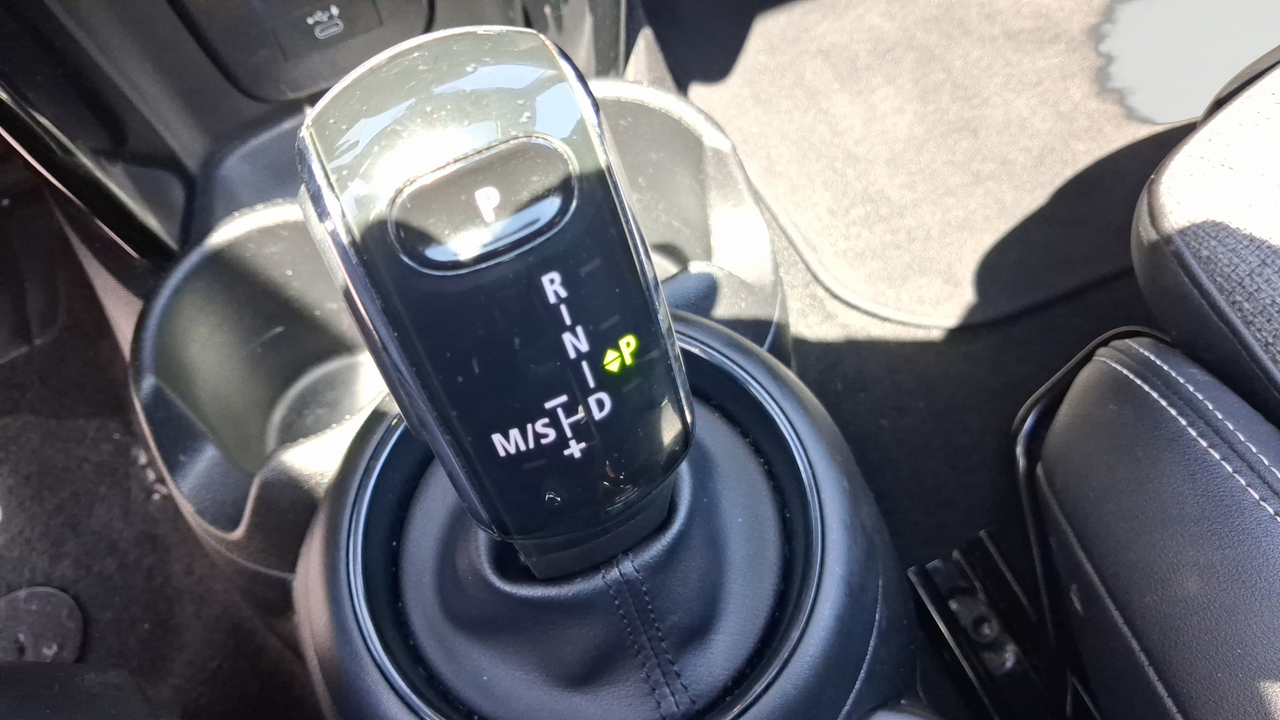 Mini Hatch 5 Portes Cooper 136 ch BVA7 — photo 18