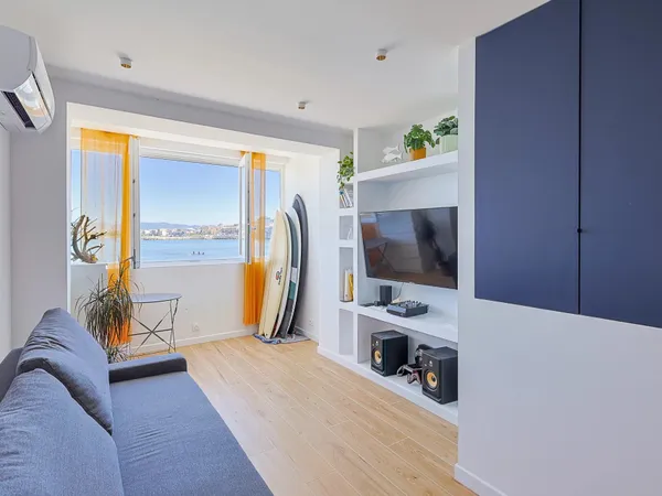 Cabanon à usage d'habitation - Une opportunité rare et précieuse !